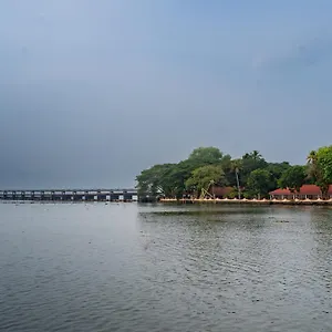 ktdc-suvasam-lake-resort.kerala-hotels.net/